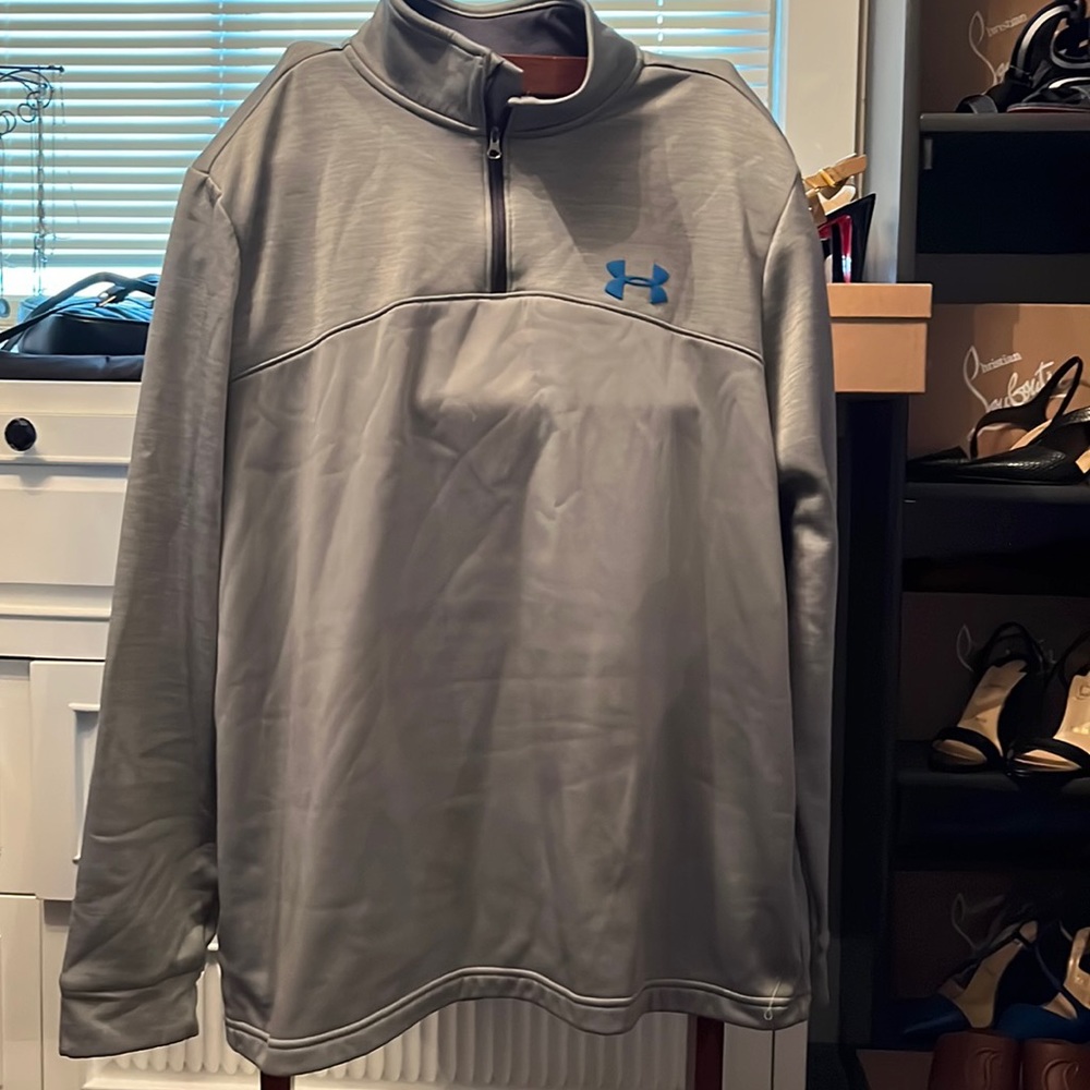 Men’s UA medium weight pullover size L